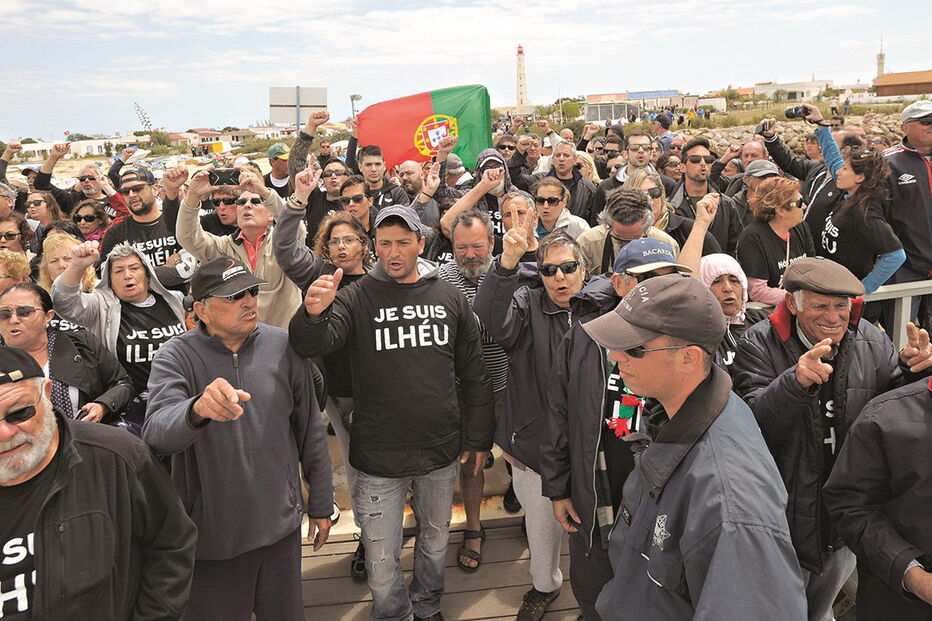 Contestação conseguiu que das 369 demolições previstas inicialmente, agora só estejam previstas 47, mas as máquinas vão mesmo avançar na ilha da Culatra 