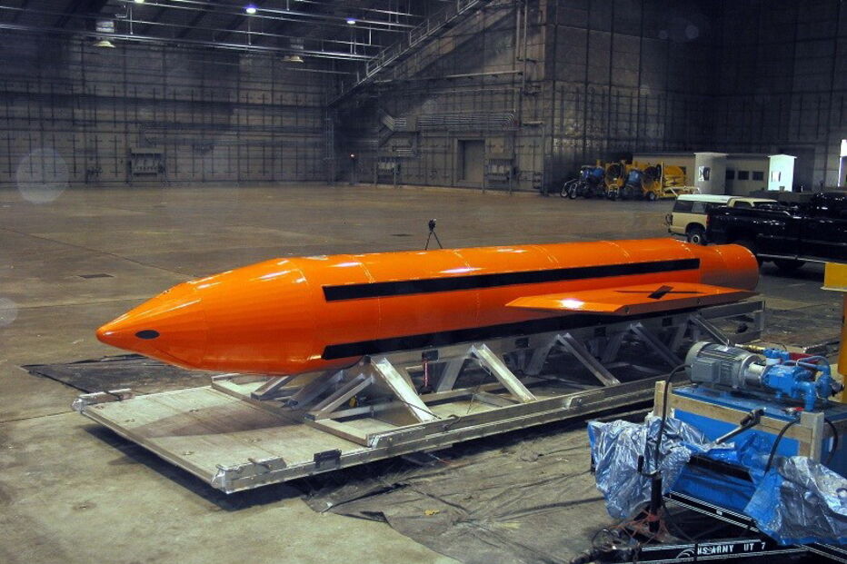 A GBU-43, bomba lançada pelos EUA no Afeganistão