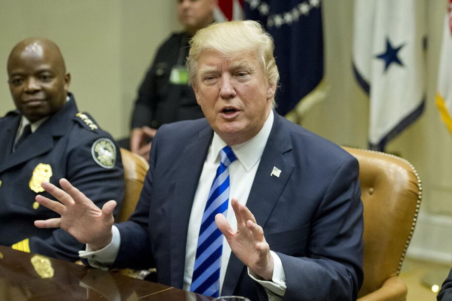 Donald Trump, Afeganistão, ataque, GBU-43, distúrbios, guerras e conflitos