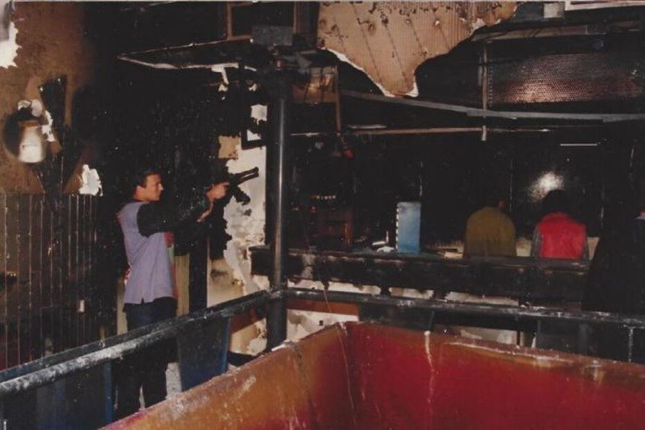 Chamas destruíram por completo o Meia Culpa. 13 pessoas morreram