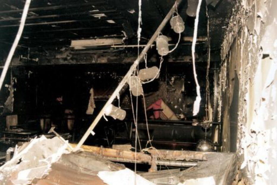 Chamas destruíram por completo o Meia Culpa. 13 pessoas morreram