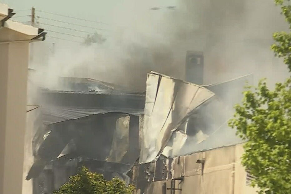 Aeronave caiu junto a supermercado