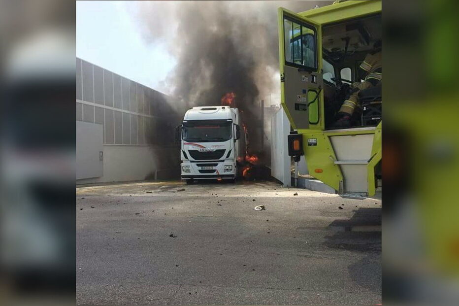 camião, avião, tires, acidente, queda