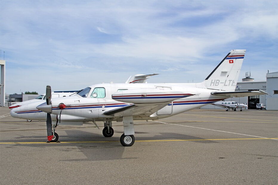 O avião que se despenhou em Tires é um Piper PA-31T Cheyenne II