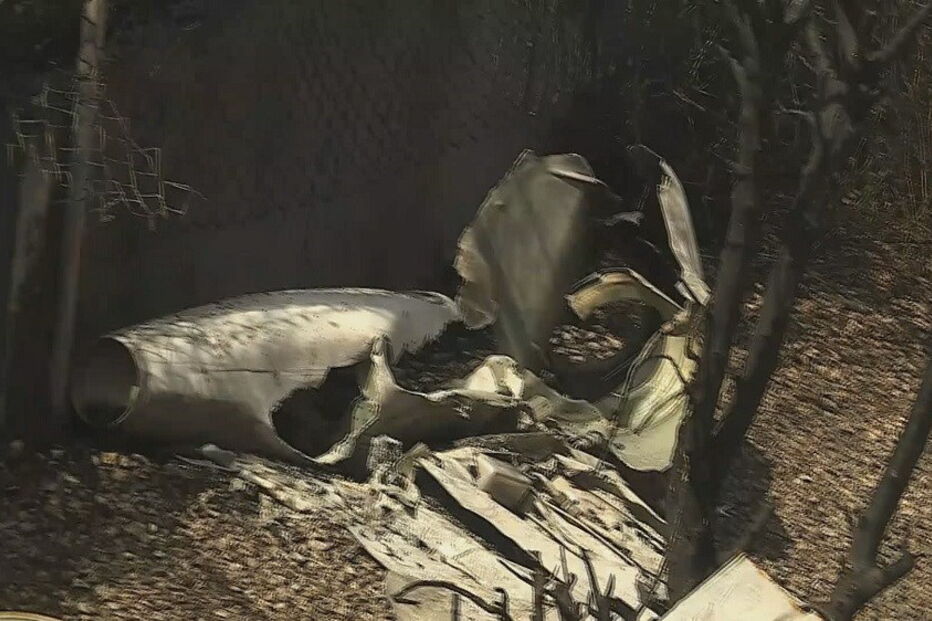 Aeronave ficou completamente destruída na queda, seguida de incêndio