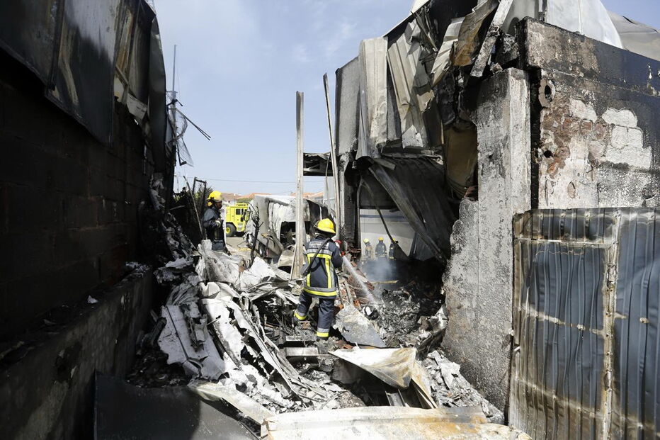 Avião despenha em Tires matando cinco pessoas