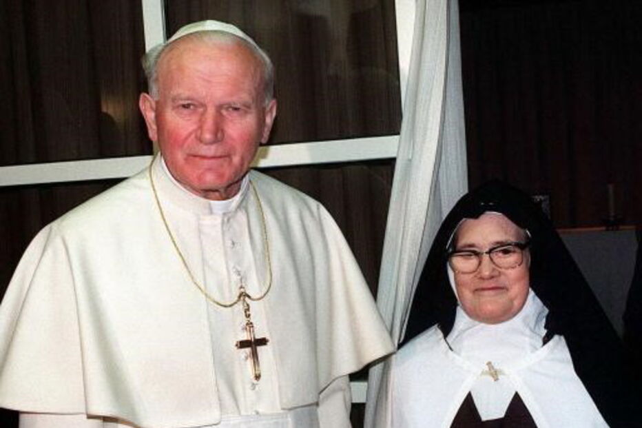 2017-04-17_19_09.45 João Paulo II Fátima Lúcia 1991 Lusa.jpg