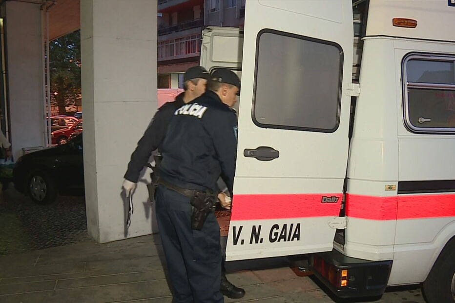 Idoso encontrado morto em casa com as mãos amarradas