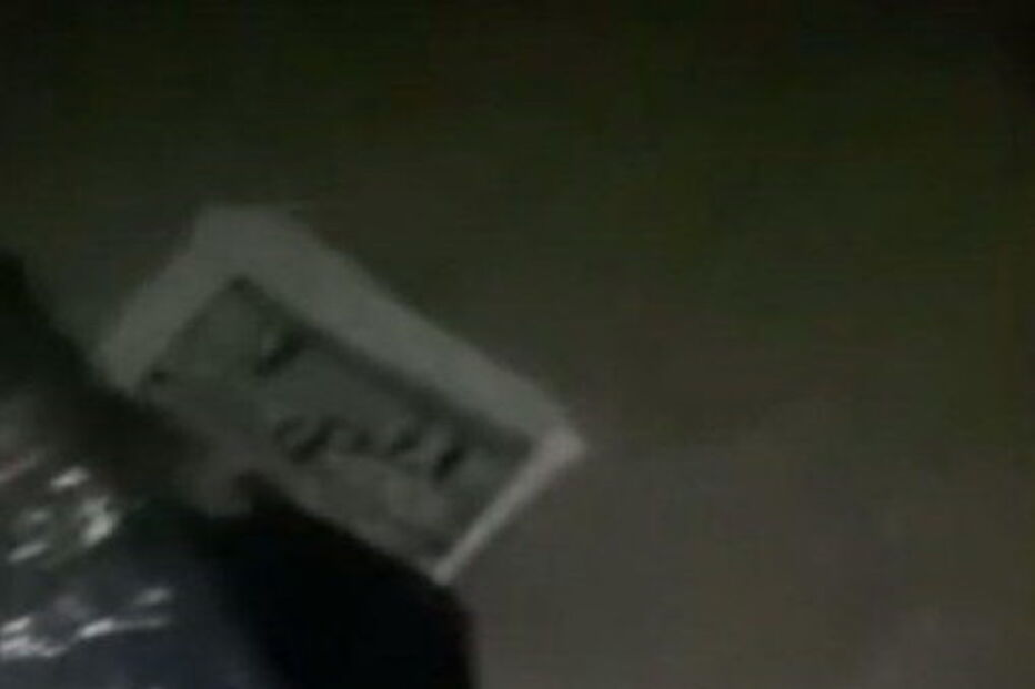 Vídeos mostram a mesma mulher a fazer sexo com os soldados e o agente