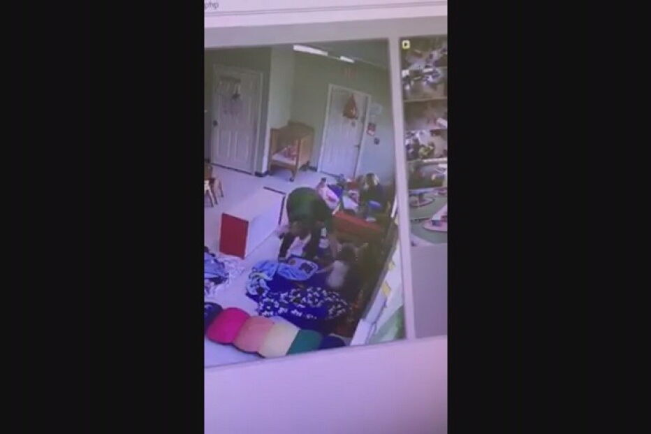 Agressões a crianças foram transmitidas em direto