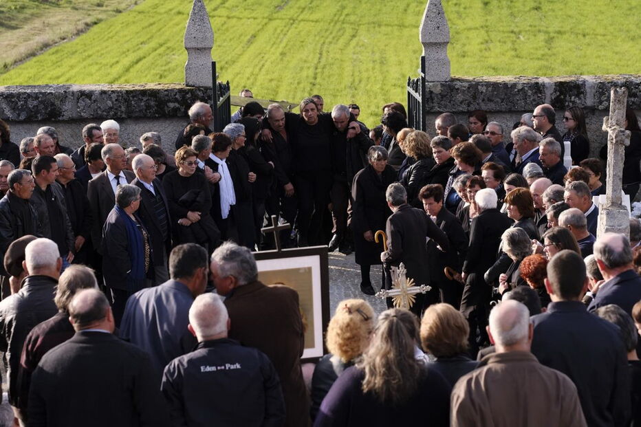 Dor e emoção no último adeus a Liliane Pinto