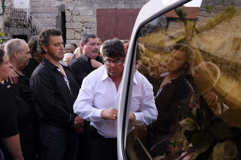 Dor e emoção no último adeus a Liliane Pinto