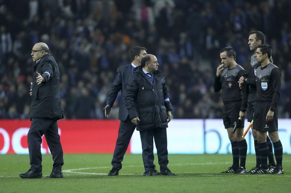 Luís Gonçalves, árbitro, SP. Braga,Tiago Antunes, fc porto, desporto, futebol