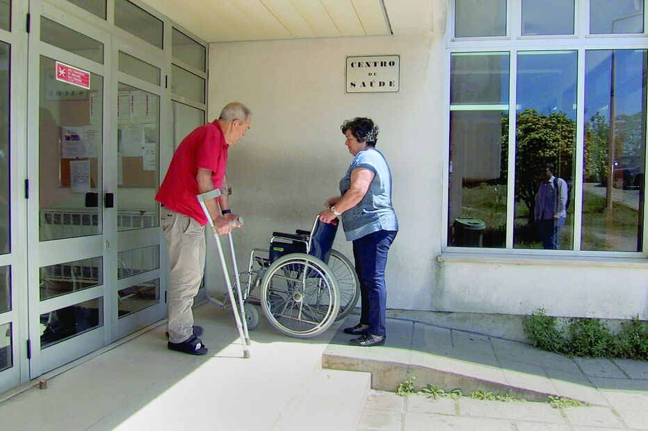 Utentes com dificuldades motoras sentem problemas para ir às consultas no Centro de Saúde da Marinha Grande 