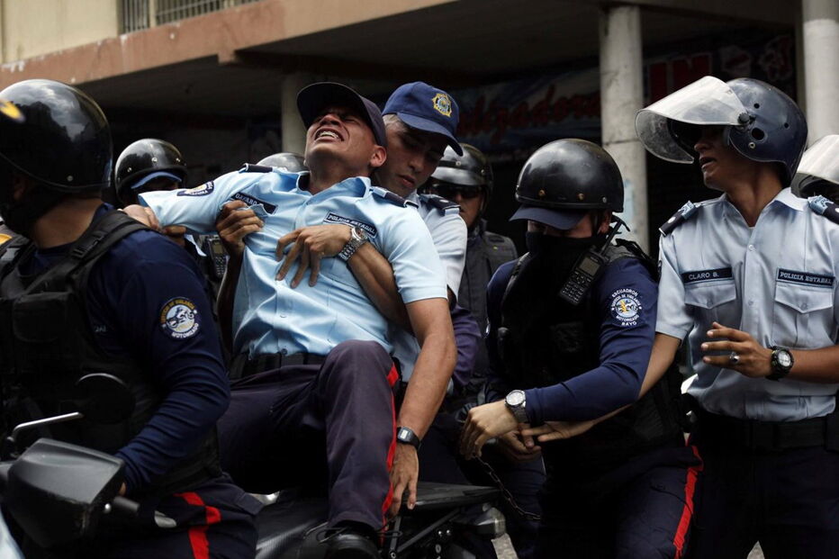 Imagens do segundo dia consecutivo de protestos na Venezuela