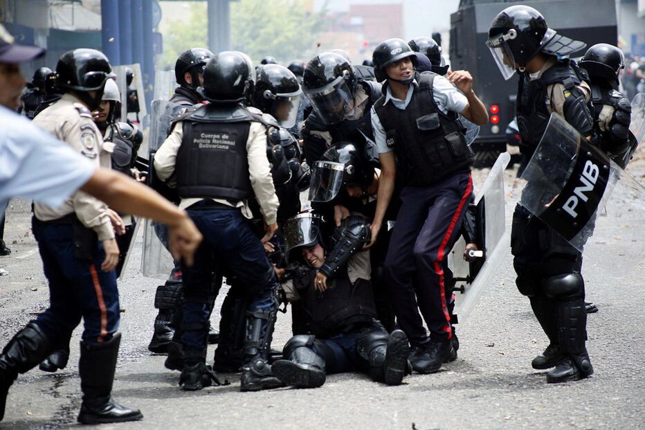 Imagens do segundo dia consecutivo de protestos na Venezuela