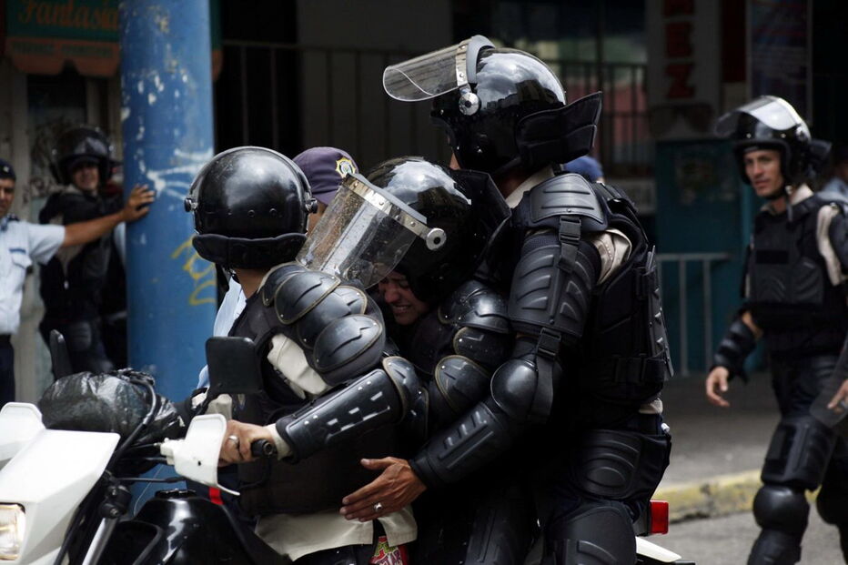 Imagens do segundo dia consecutivo de protestos na Venezuela