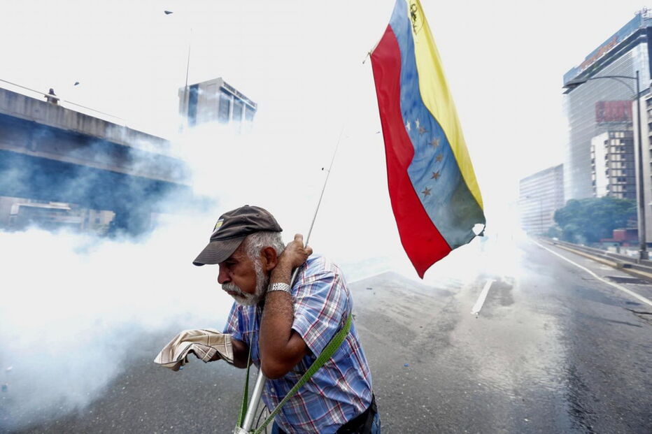 Imagens do segundo dia consecutivo de protestos na Venezuela
