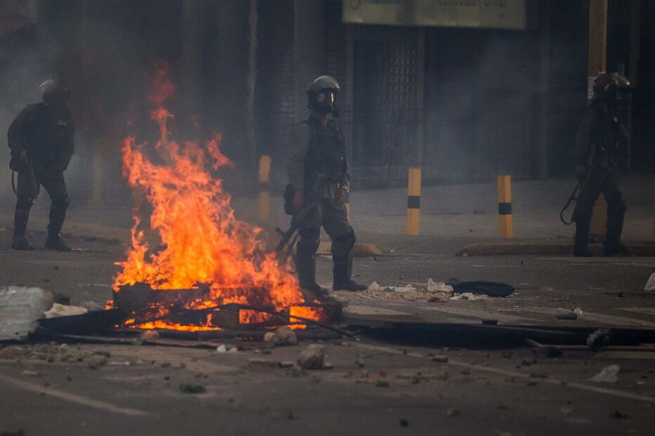 Imagens do segundo dia consecutivo de protestos na Venezuela