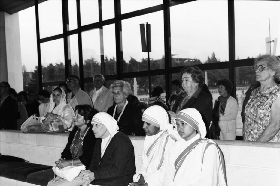 Madre Teresa de Calcutá no Santuário de Fátima, em 1987