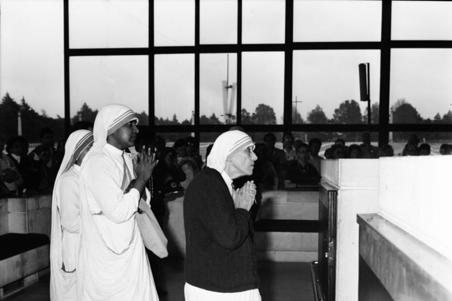 Madre Teresa de Calcutá no Santuário de Fátima, em 1987