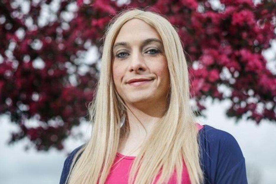 James Cohen fez um operação de mudança de sexo para Kara