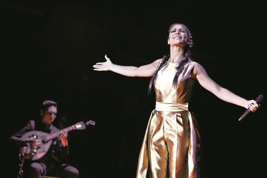 Aos 32 anos Raquel  Tavares estreou-se a solo no Coliseu de Lisboa e apaixonou uma sala lotada