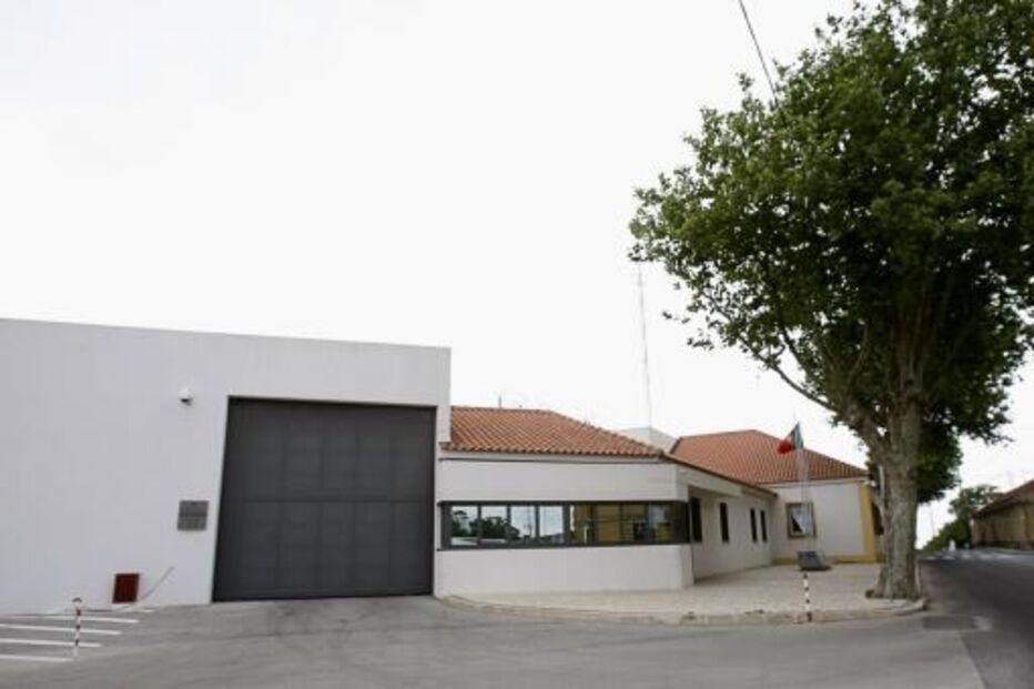 Reclusos cumpriam pena na ala  do regime aberto da cadeia de  Monsanto. Já foram transferidos 