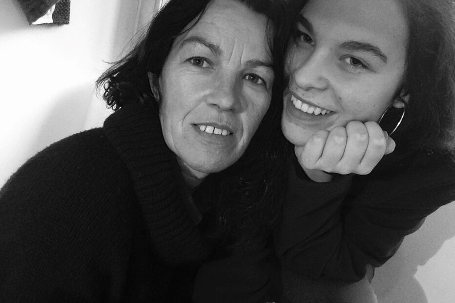 Inês Sampaio, de 17 anos, estudava na Escola Secundária de Santa Maria, Sintra. Morreu de complicações decorrentes de sarampo