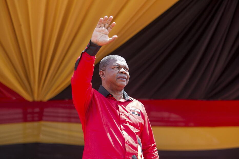 José Eduardo dos Santos, UNITA, Isaías Samakuva, União Nacional para a Independência Total de Angola, MPLA, política, eleições