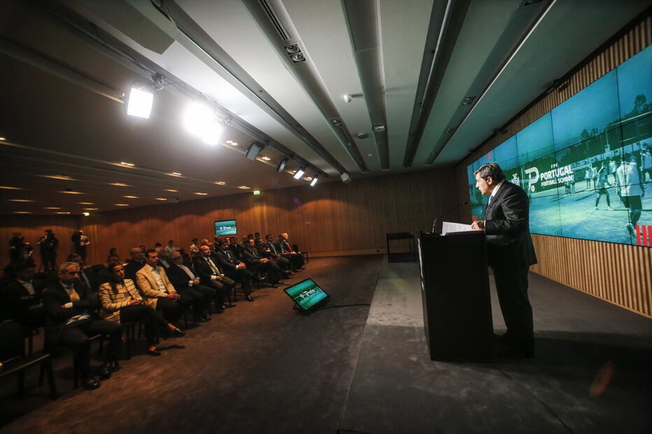 O presidente da Federação Portuguesa de Futebol, Fernando Gomes