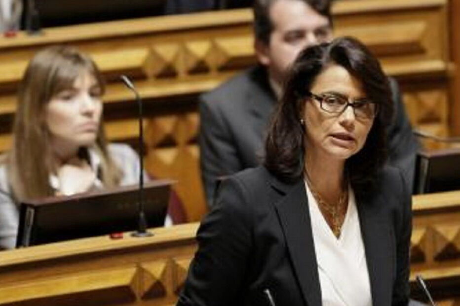 A deputada do PSD, Teresa Morais