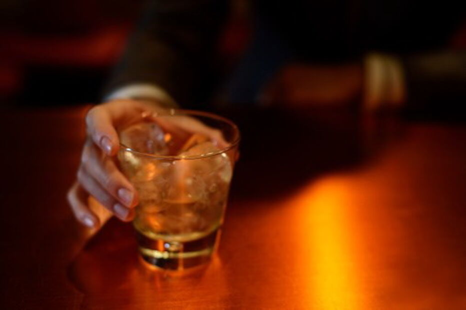 óleo, álcool, envenenado, Guarda, detidos, pj, polícia judiciária