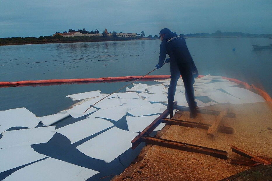 grua, gásoleo, óleo, ria, Quatro Águas, Nascente, molhe, máquina, Tavira, Algarve