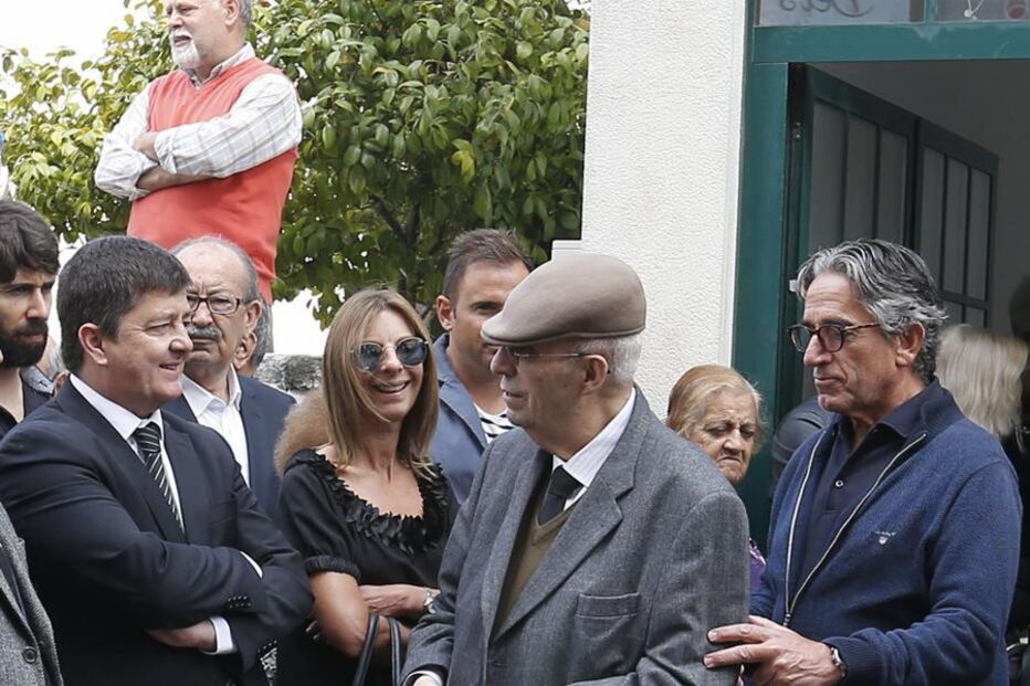 O funeral do pai de Jorge Jesus em imagens