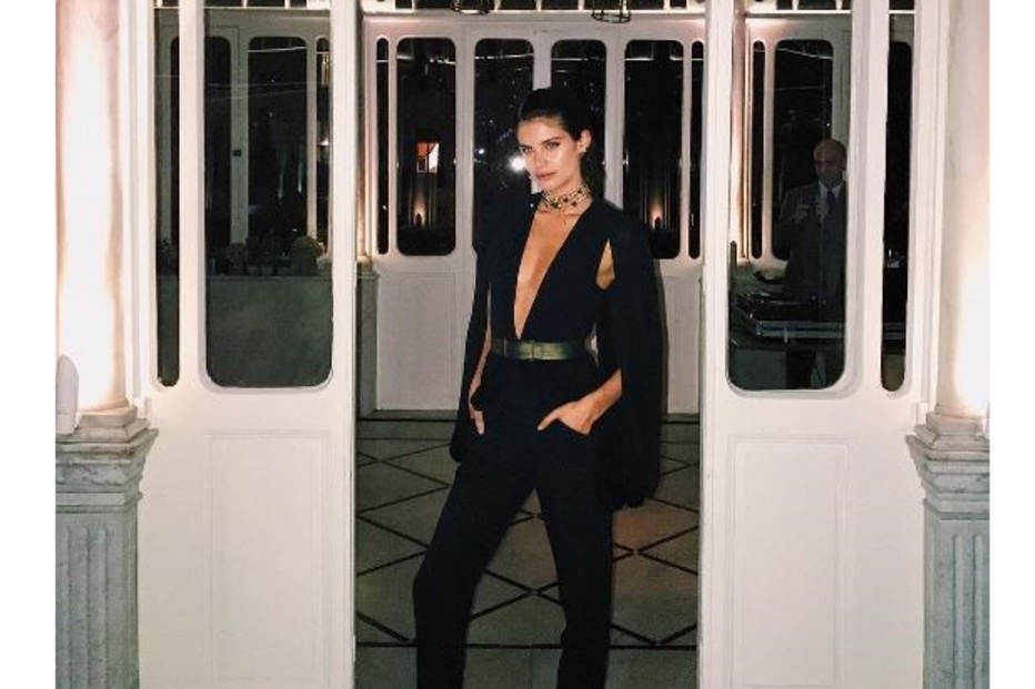 Sara Sampaio brilha na Vogue