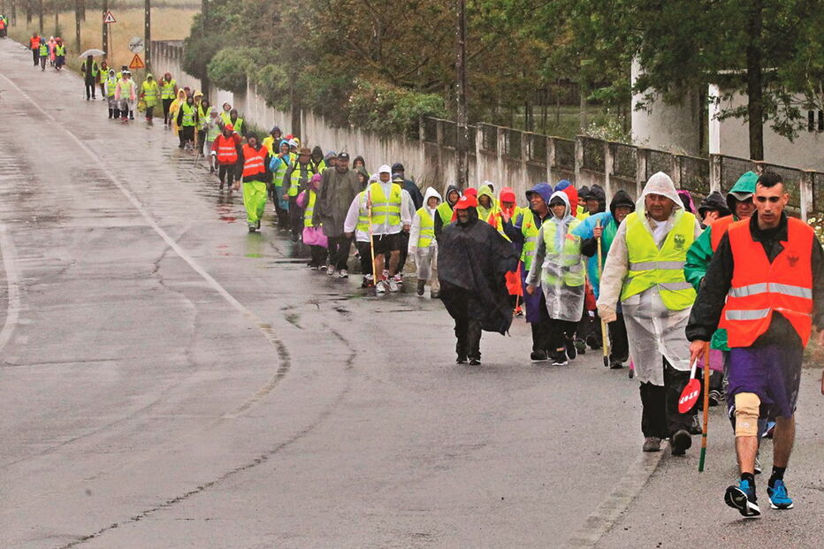 Grupos mais distantes já estão a caminho do Santuário de Fátima, para chegarem a tempo das celebrações