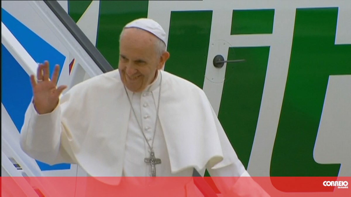 Reveja a chegada do Papa Francisco a Portugal 