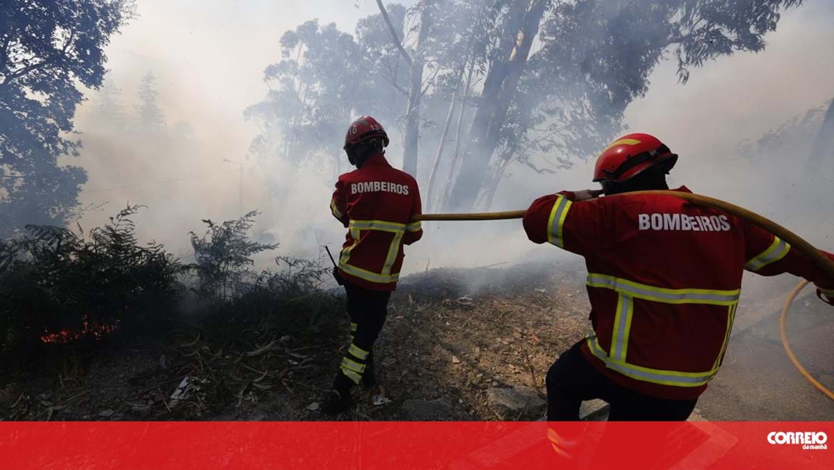 Dominado um dos dois fogos que lavravam no distrito de Bragança