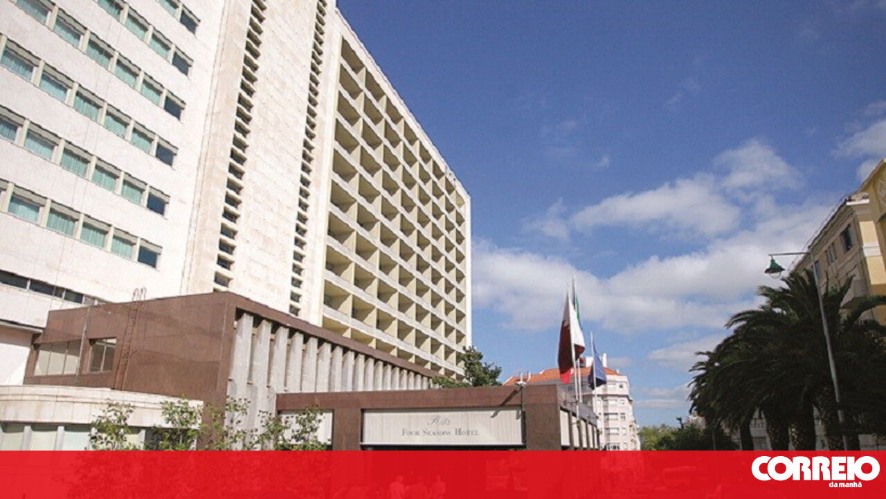 Stolen Luxury Watches from Lisbon's Ritz Hotel Found in Eduardo VII Park