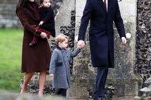 Princesa Carlota está cada vez mais parecida com Isabel II