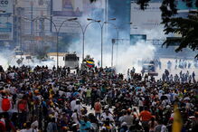 Protestos da oposição acabaram em confrontos com a polícia na Venezuela