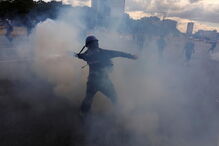 Protestos da oposição acabaram em confrontos com a polícia na Venezuela