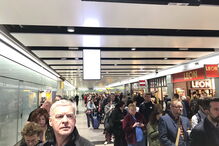 Aeroporto de Heathrow, em Londres, evacuado devido a pacote suspeito