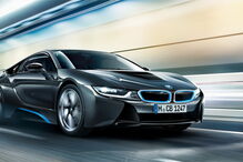 GNR vai escoltar o papa Franscico com um BMW i8