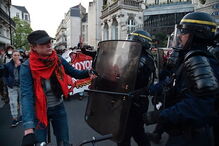 Protestos em Nantes obrigaram a polícia francesa a usar gás lacrimogéneo