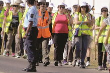 Autoridades acompanham fiéis ao longo da peregrinação até Fátima
