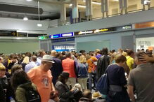 Passageiros mostram caos no Aeroporto de Lisboa