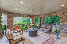 Mansão, Kardashian, Kim, Kylie, Kendall, Khloe, Kourtney,Kris, venda, milhões, reality show