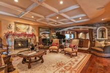 Mansão, Kardashian, Kim, Kylie, Kendall, Khloe, Kourtney,Kris, venda, milhões, reality show